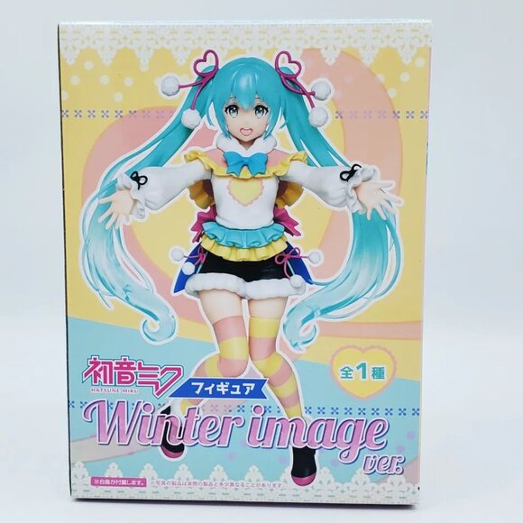 Hatsune Miku Winter Wonderland Figure - Picture 2 of 5